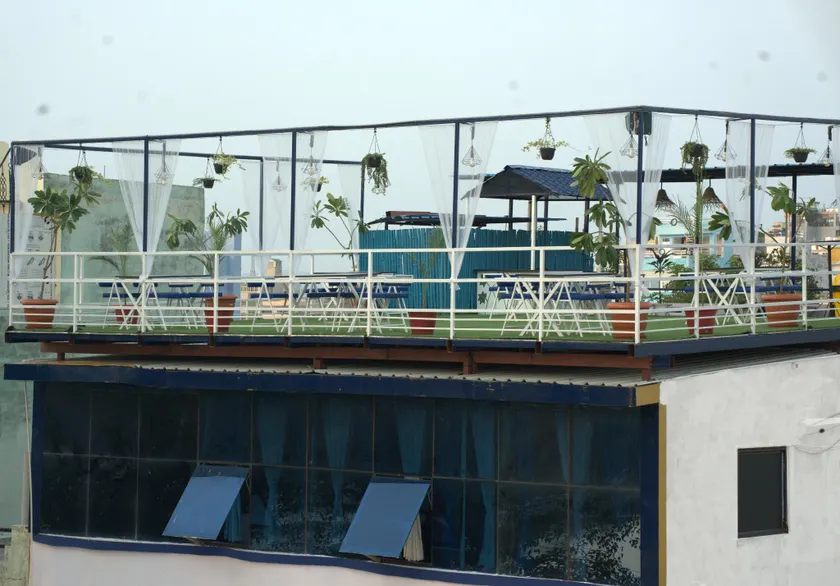 Footra Stay & Cafe - Image 1