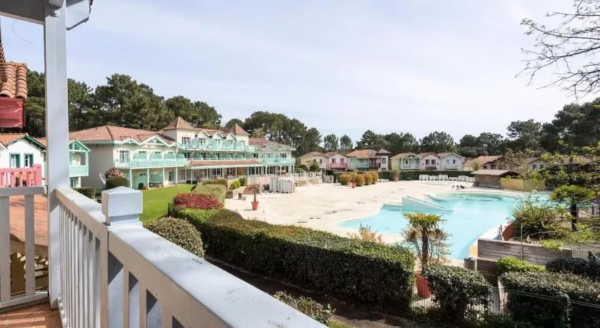 Maison à Lacanau Océan avec piscine, proche océan, lac, golf - Image 1