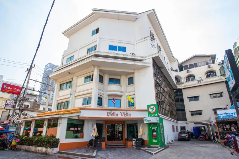 Eastiny Bella Vista Hotel - Image 1