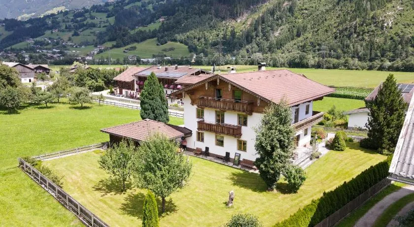 Ferienhaus Wachterhof Aschau im Zillertal - Image 1