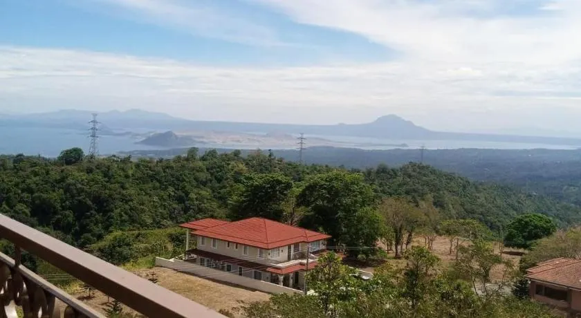 Splendido Tagaytay Taal Lake Staycation Free Parking No Free Pool No Pet - Image 1