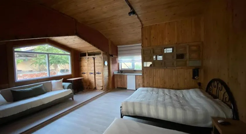CasaMora - Image 1