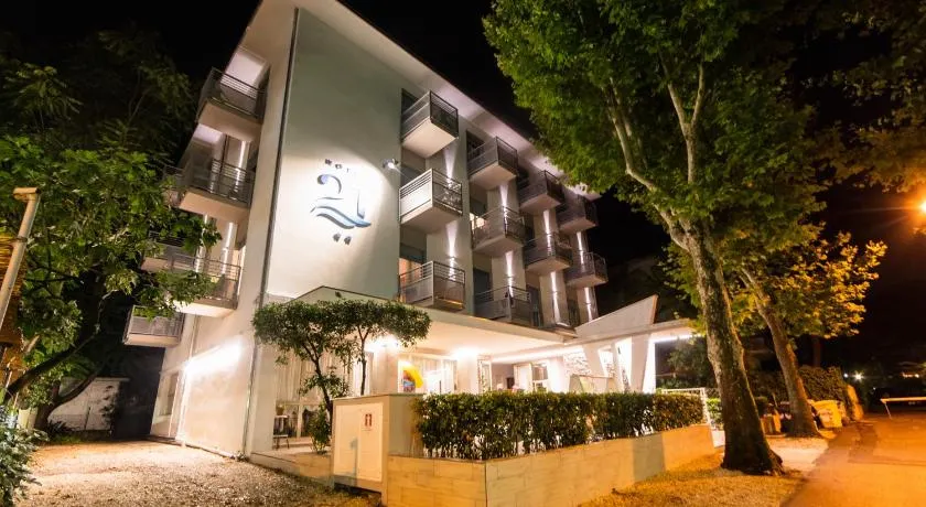 Hotel 21 Riccione - Image 1