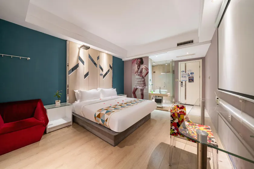 Parfick Fashion Esports Hotel (Taizhou Luqiao Wuyue Plaza Branch) - Image 1