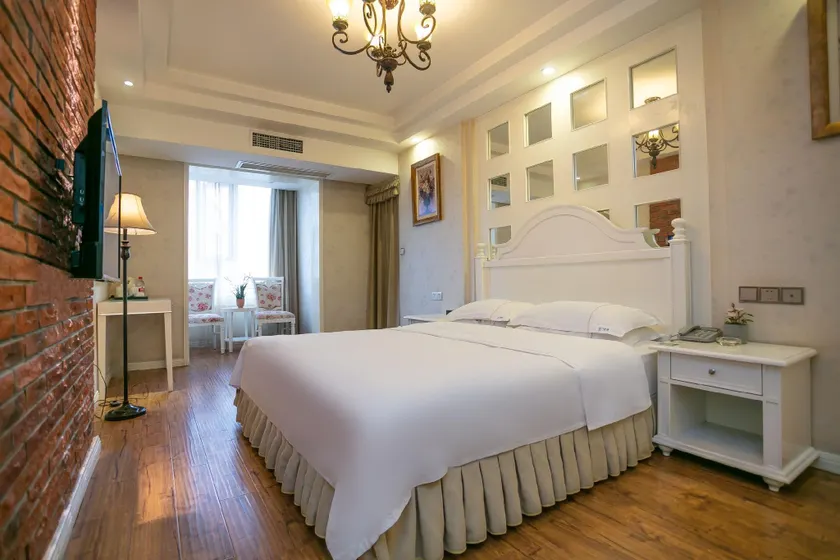 Longmen Chain Hotel (Neijiang Sifangkuai Branch) - Image 1