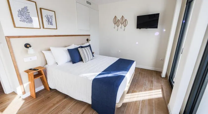 Apartamentos PRAIA DO CANSORRO - Image 1