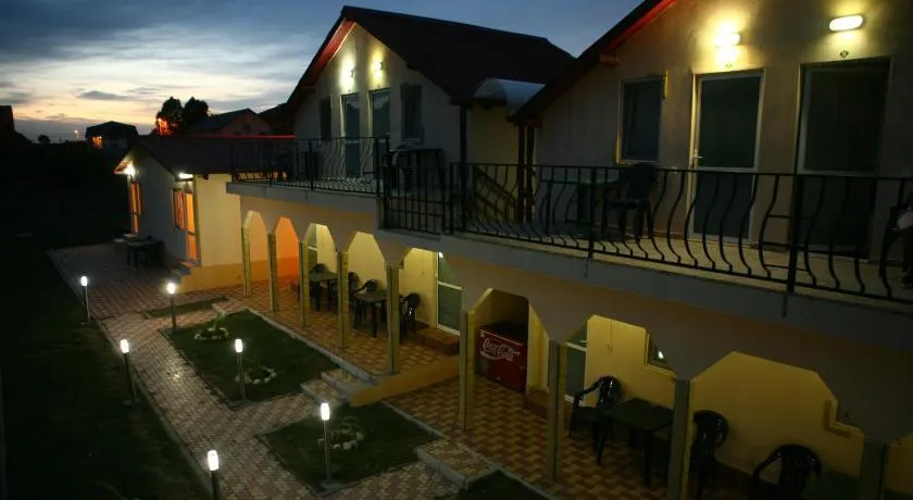 Vile Mamaia Nord - Image 1