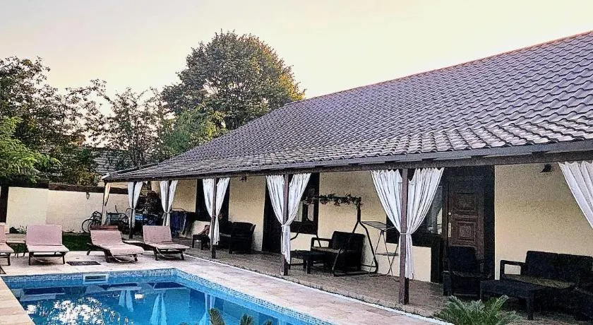 YANNIS GUEST HOUSE - Image 1