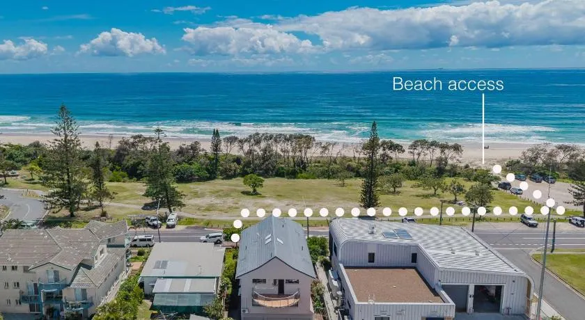 Ocean Views at Acacia - Beachfront Apartment - Image 1