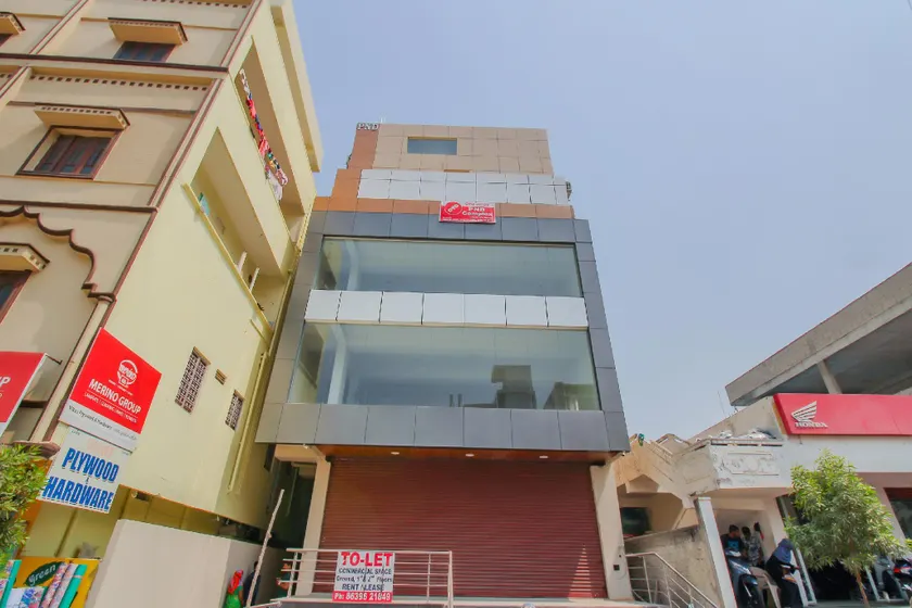 SPOT ON Pnd Complex - Image 1