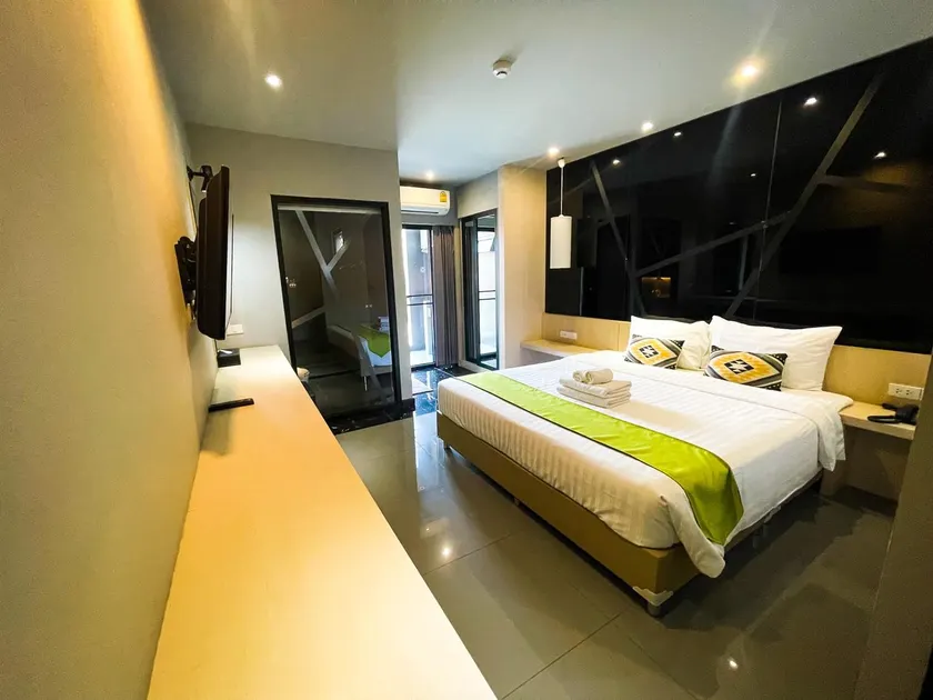 3Season Hotel - Image 1