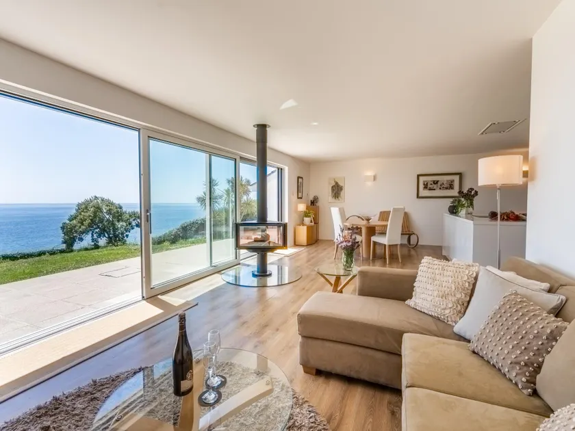 Finest Retreats - Avalon Sea Views - Image 1