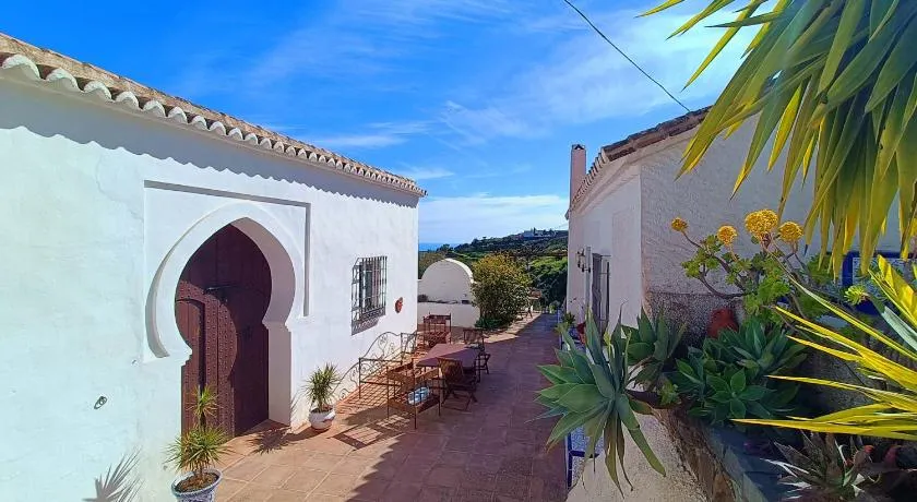 Charming Andalusian Finca, Sea View & Nature, 30 min from Málaga - Image 1