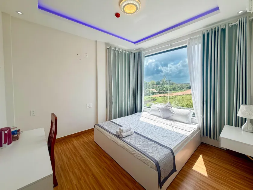 Panorama Boutique Hotel Hue & Restaurants - Image 1