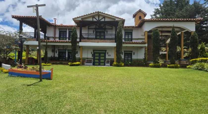 AEROPUERTO-Rionegro- MONTEOLIVO COLONIAL - Image 1