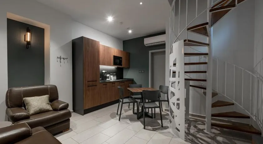 Marea Central Apartments - Image 1