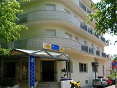 Hotel Aurora - Image 1