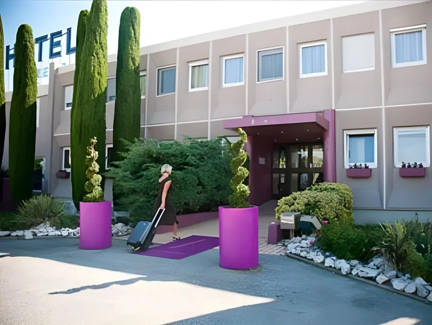 Hôtel Karène - Image 1