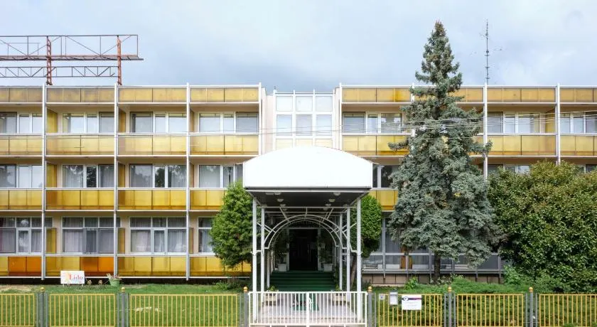 Retro Lido - Vonyarcvashegy - Image 1