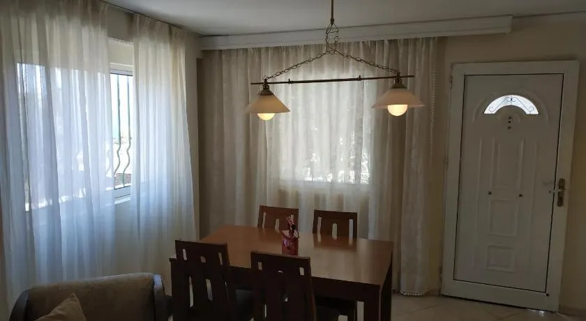 Near Airport And metropolitan Artemis George Cozy Home - Image 1