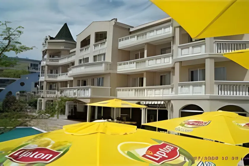 Alekta Hotel - Free Parking - Image 1