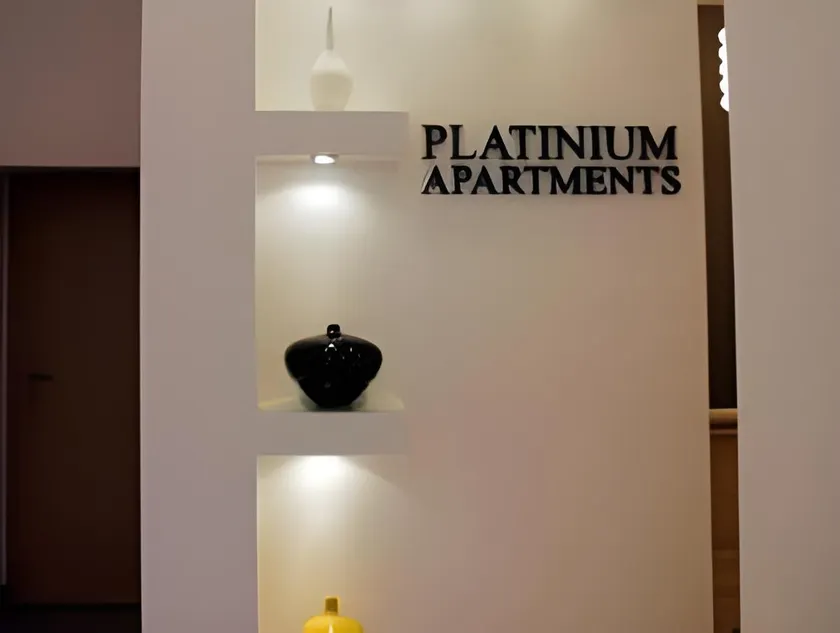 Platinium Centrum - Image 1