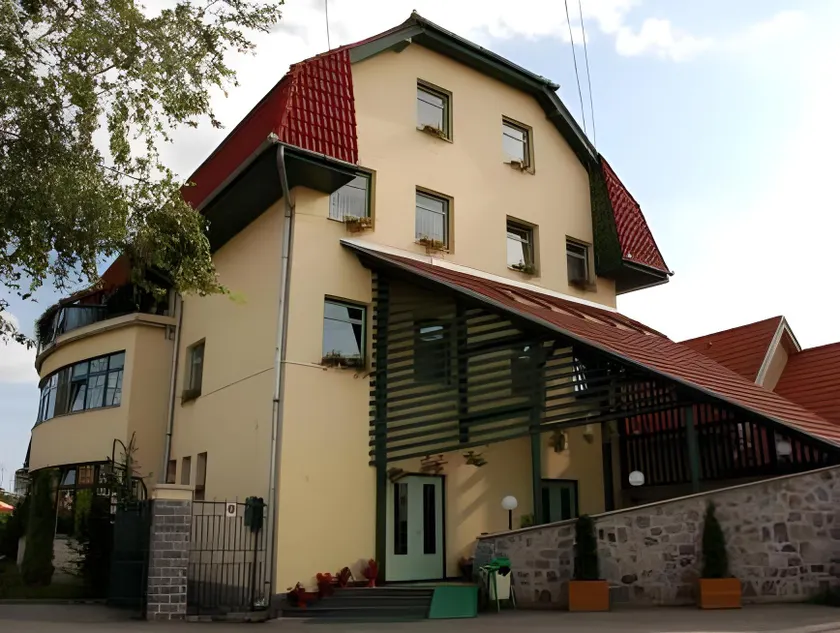 Hotel Restaurant Park - Image 1