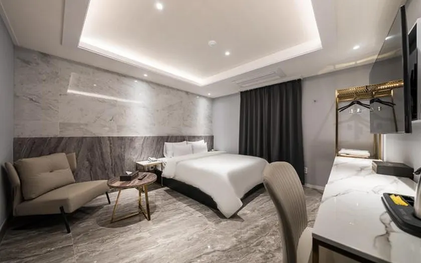 Bundang (Jeongja) SiWol Hotel - Image 1