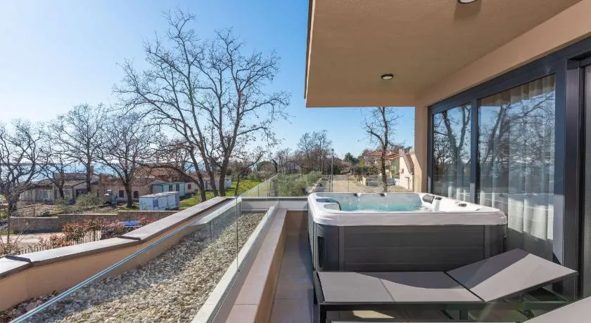Apartment Villa Querchus Penthouse 8 partment mit Jacuzzi by Interhome - Image 1