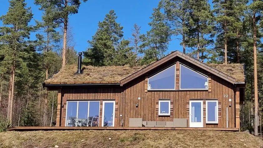 Holiday cabin in beautiful surroundings - Image 1