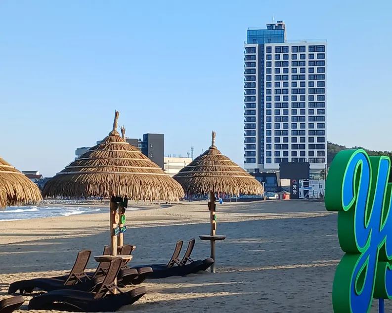 SurfResort INN-The City YangYang - Image 1
