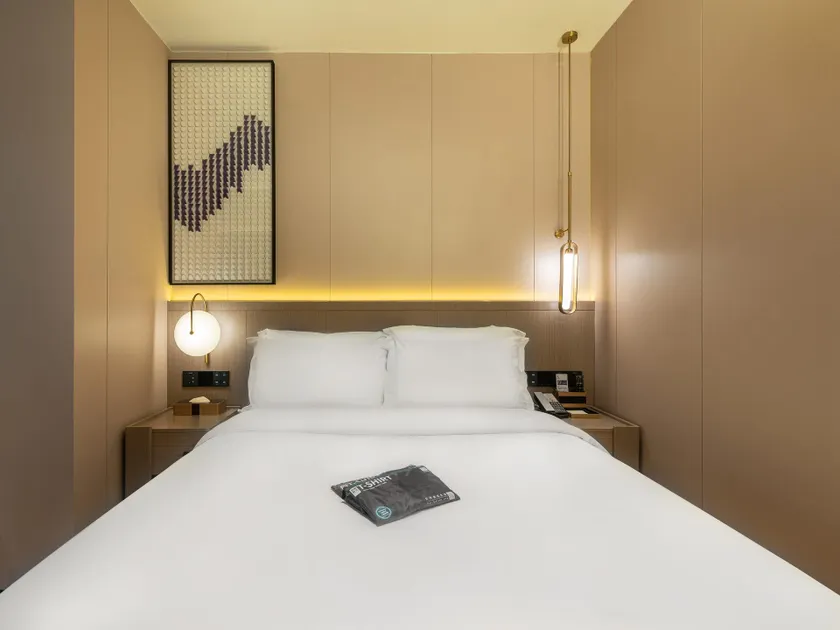 Yue International ApartHotel Guangzhou TaiKoo Hui Square Shipaiqiao Metro Station Branch - Free Deliver Service to Guangzhou Baiyun International Airport & Free Shuttle Bus to Canton Fair Complex During Canton Fair Period - Image 1