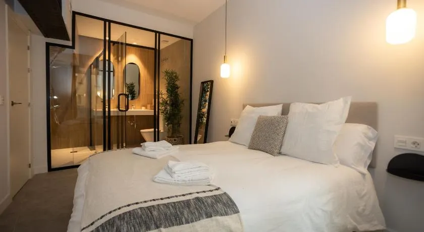 Diana Suites 23 - Image 1