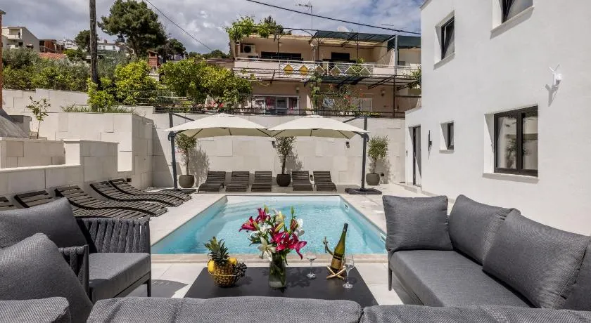 Villa Lavea - Image 1