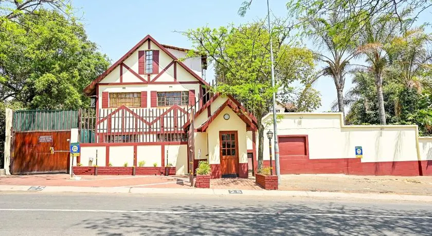Tudor Lodge Guest House - Image 1