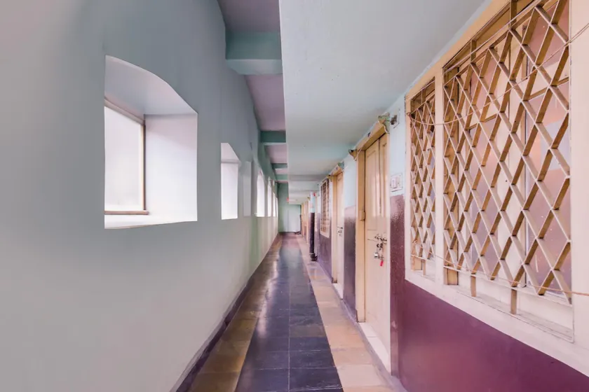 Hotel O New Sri Sai Amaravati Lodge - Image 1