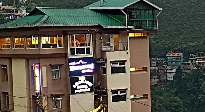 Amarjeet Hotel - Image 1