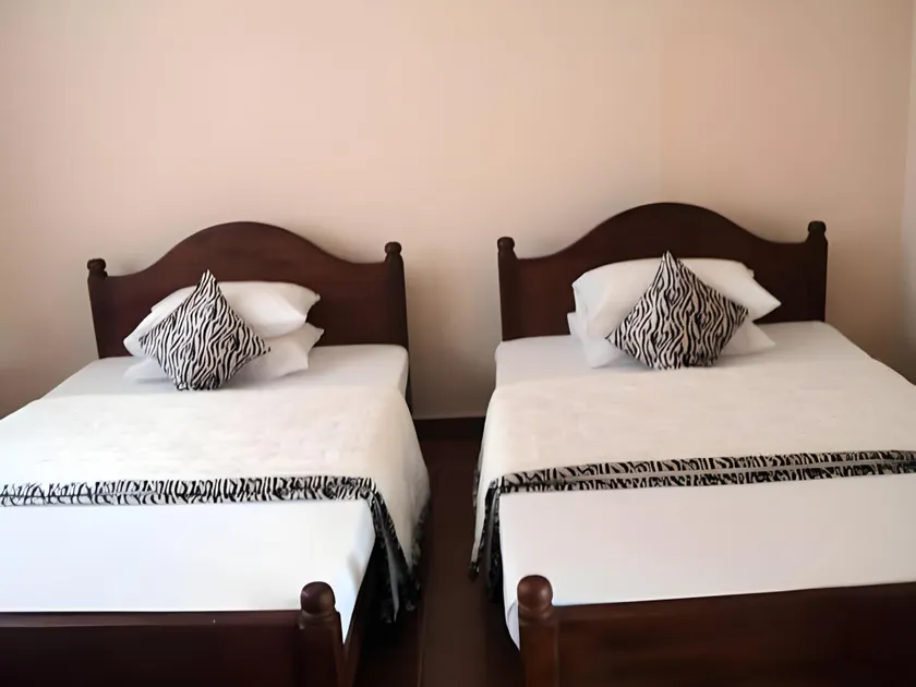 Holiday Stay Inn - Image 1