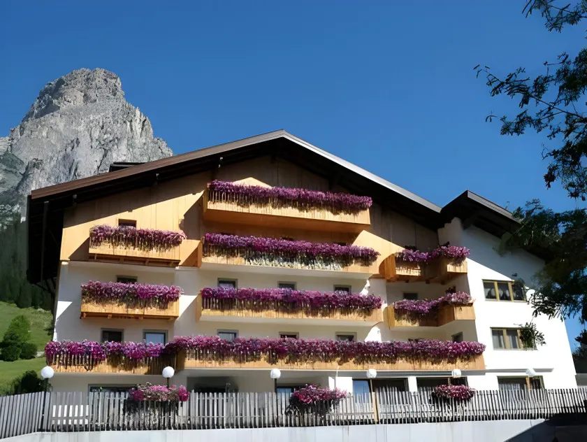 Hotel Pradat - Image 1