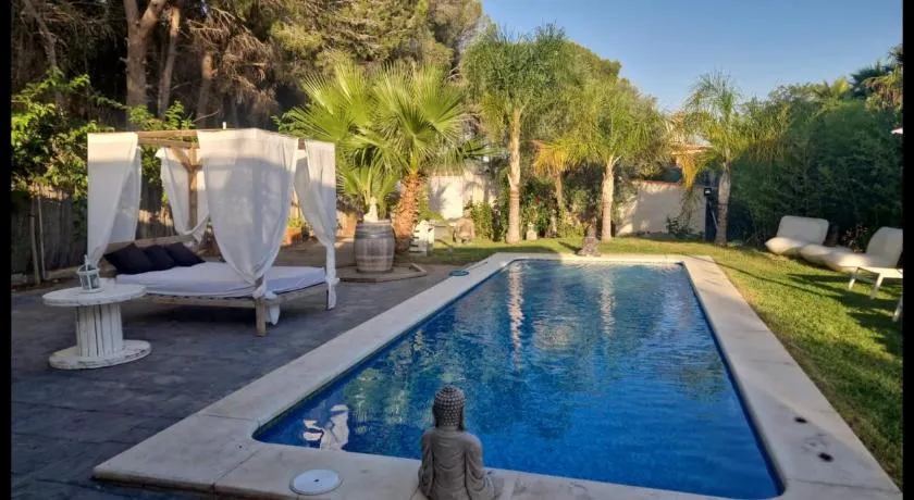 Villas de descanso en Valencia - Image 1