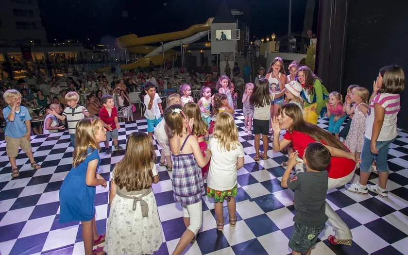 Dream World Resort & Spa - Image 1