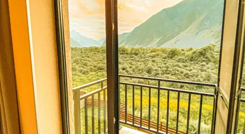 Hotel Gold Kazbegi - Image 1