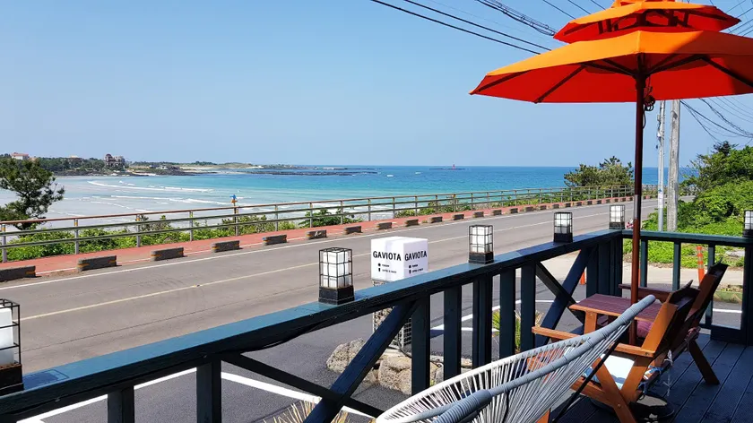Gaviota Oceanfront Pension Jeju - Image 1