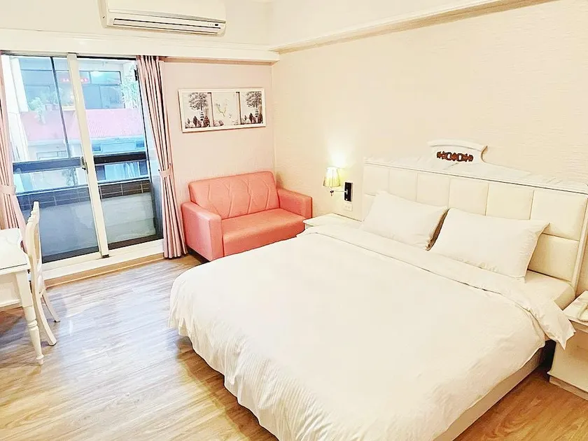 Sin Fu Business Hotel - Image 1