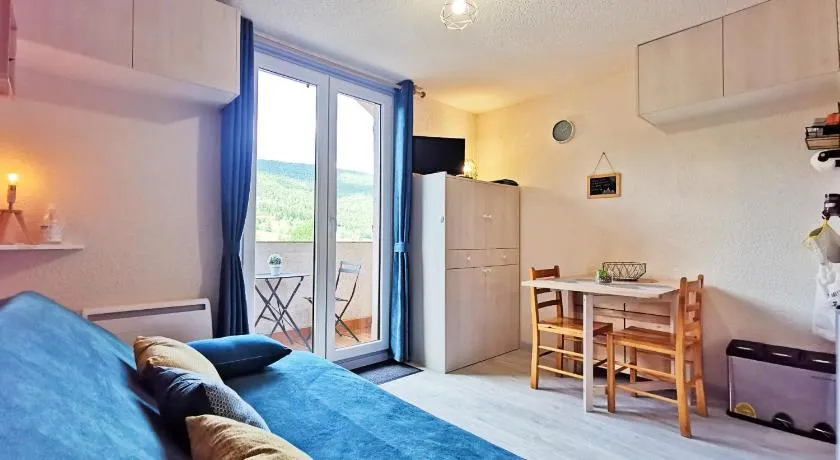 Studio Lélex - classé meublé de tourisme 2 étoiles - pied des pistes - vue montagne - Image 1