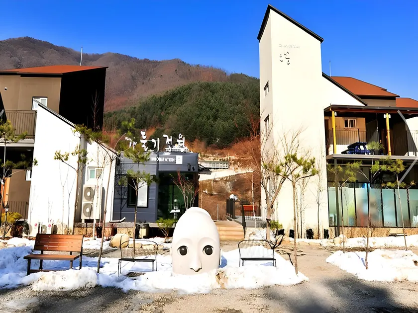 Gadulgi Garden Pension - Image 1