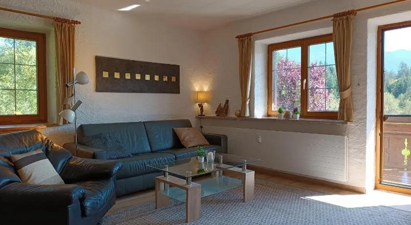 Ferienwohnungen Bachkristall & Inseltraum im Jagdhof - Image 1