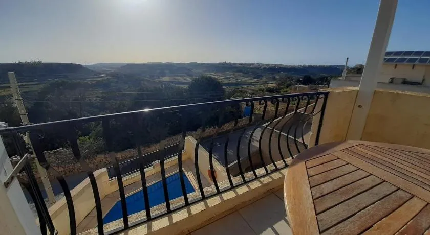 Sunsets Farmhouse, Nadur Gozo - Image 1