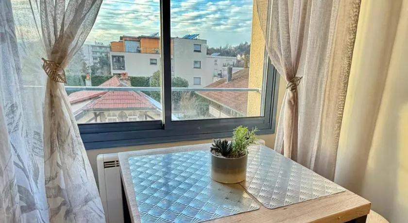 studio calme et cosy avec parking privé - Image 1