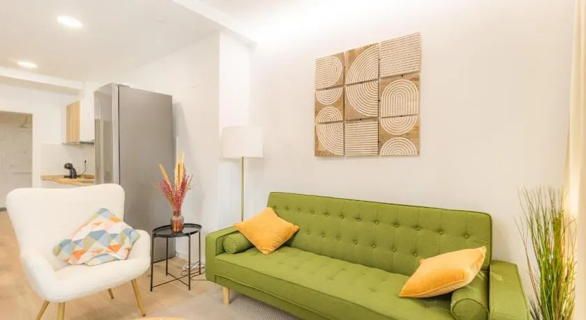 Casa Valencia Berni - Bright & Spacious Apartment Near Valencia Center - Image 1